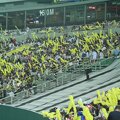 R9999011 Fukuoka - Baseball - juste avant le lacher de ballons de la 7eme