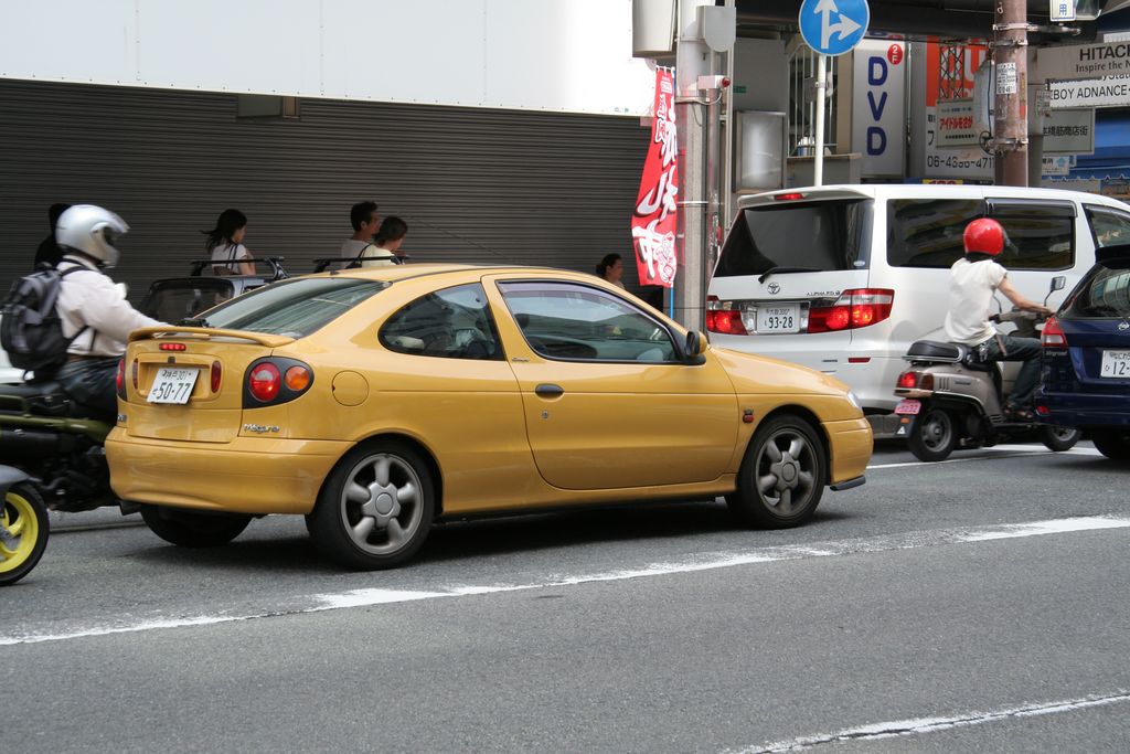 R8900 Osaka - Megane coupe