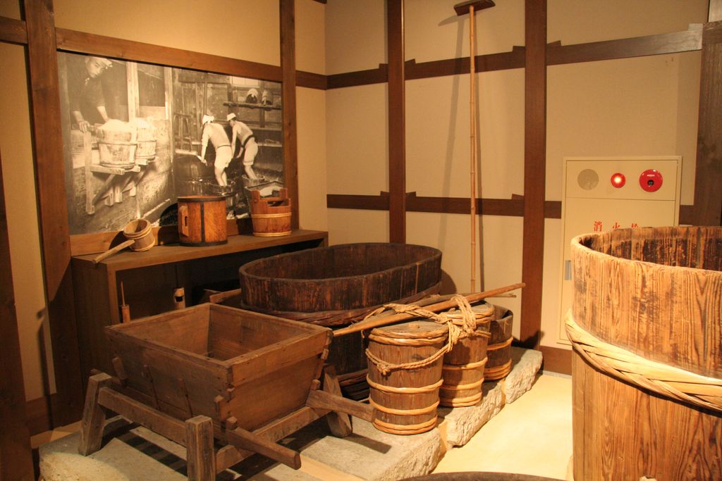 R9319 Kobe - Masamune fabrique de sake - musee