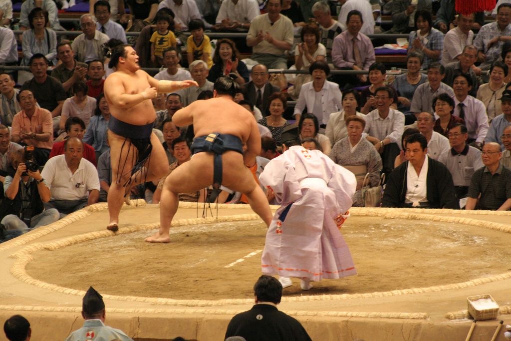 R9639 Nagoya - dohyo de sumo - Takanowaka vs Buyuzan