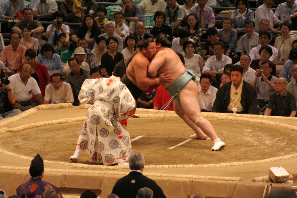 R9668 Nagoya - dohyo de sumo - Kiokutenho le mongol vs Kokkai