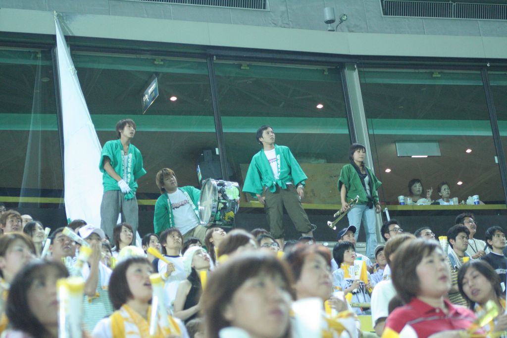R9975 Fukuoka - Baseball - Supporters des Hawks les plus bruyants
