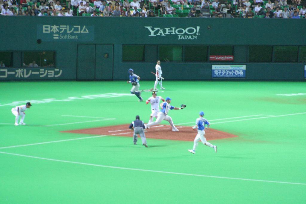 R9999020 Fukuoka - baseball - Un hawks rate de tres peu