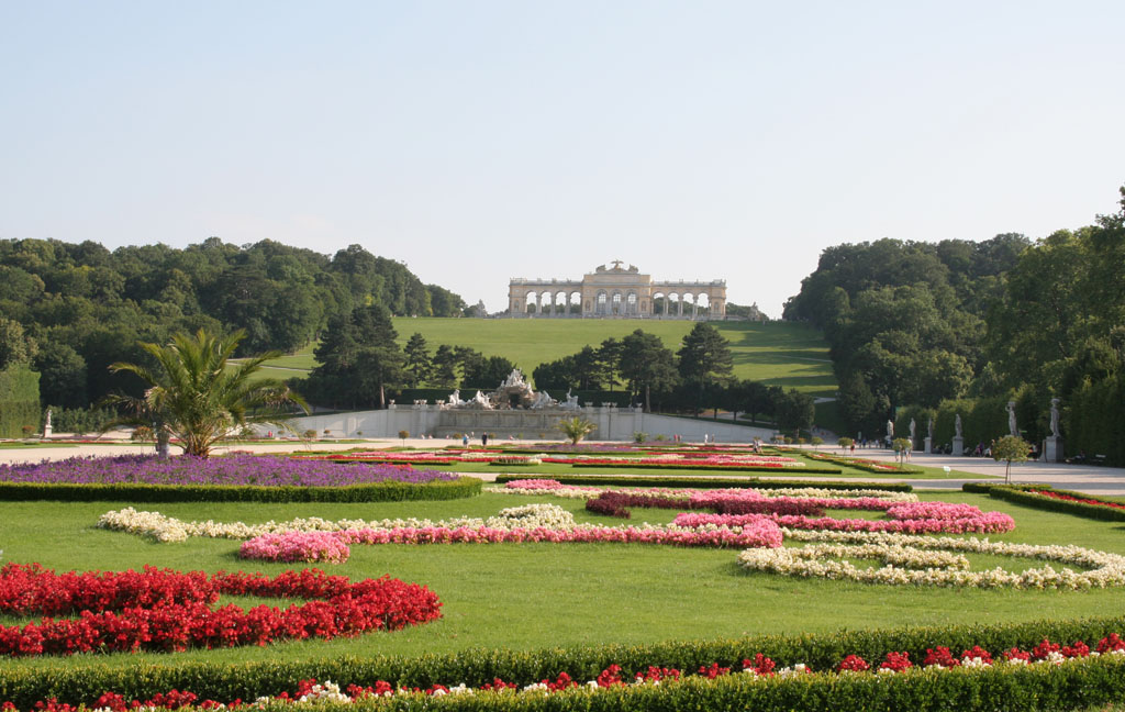 gloriette et jardins de Schonbrunn 